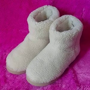 Sherpa UGG style boots